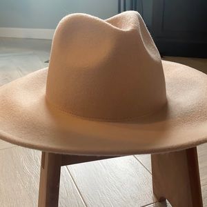 Cream hat never worn perfect for fall!